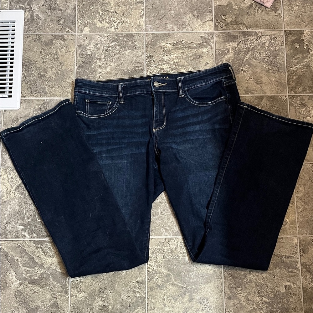 Like new - Arizona Jean Co. Junior’s Women's Bootcut Dark Blue Jeans Size 13